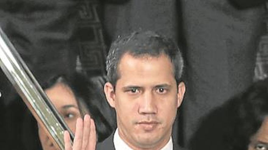La Fiscalía cita a Guaidó por «intento» de golpe de Estado