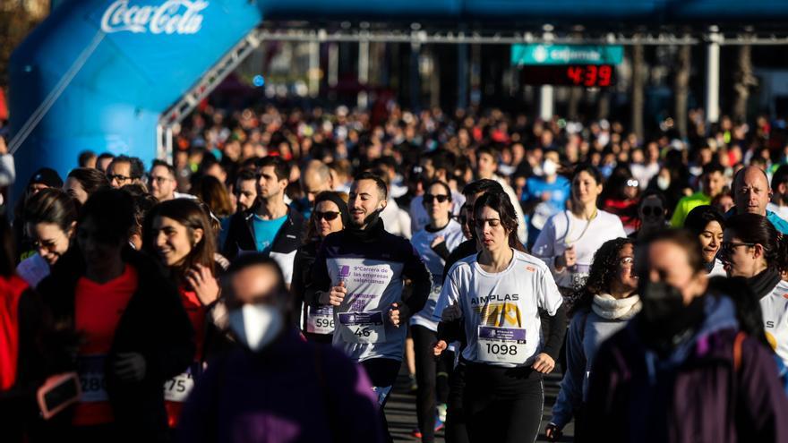Cerca de 2.500 corredores han participado en la Carrera de las Empresas Valencianas