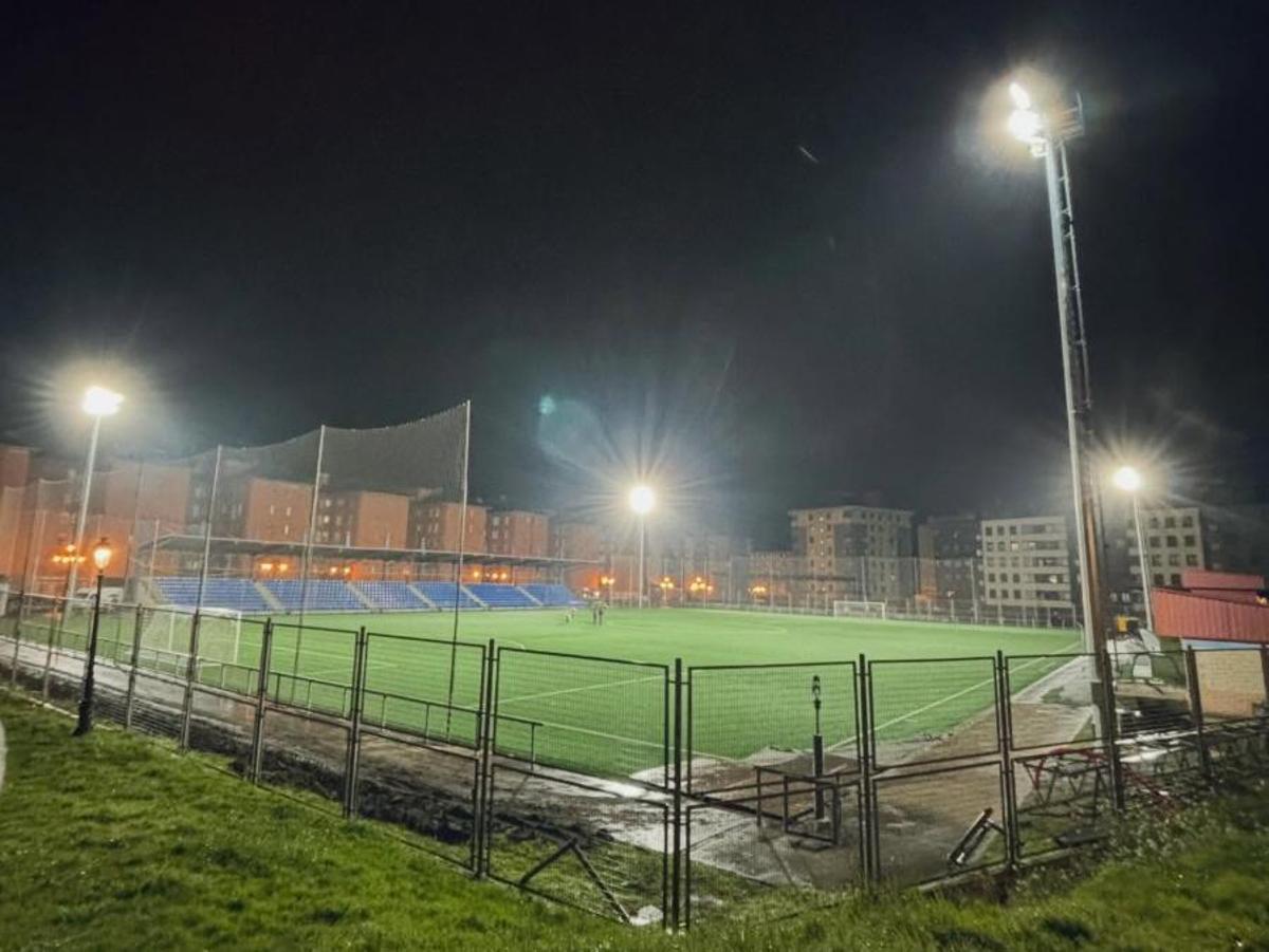 El Díaz Vega durante la prueba de iluminación del viernes.