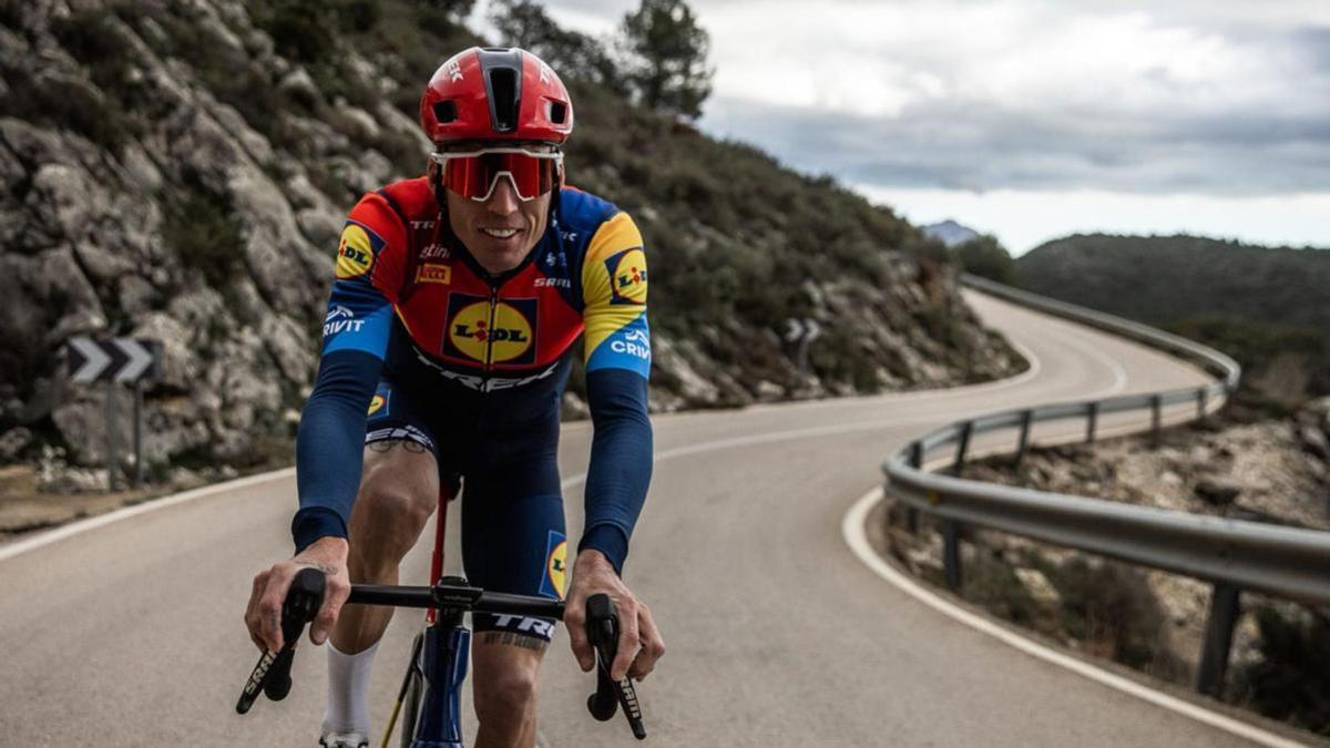 Aleix Espargaró embajador del equipo de ciclismo Lidl-Trek