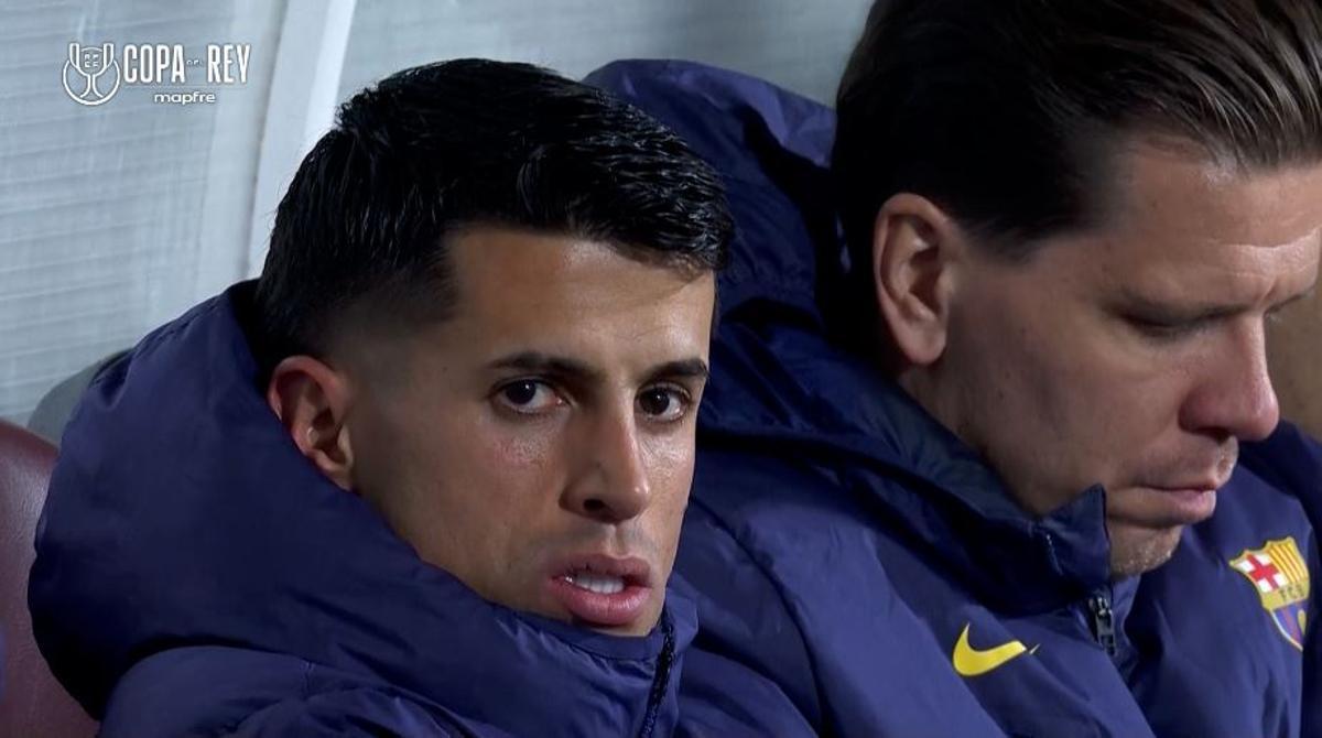 La cara de Cancelo al ser cambiado frente al Albacete