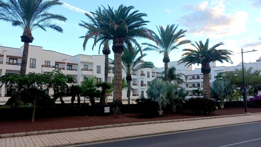 Yaiza quiere que la propiedad del Son Bou ejecute, “sin más dilaciones”, la demolición parcial del hotel