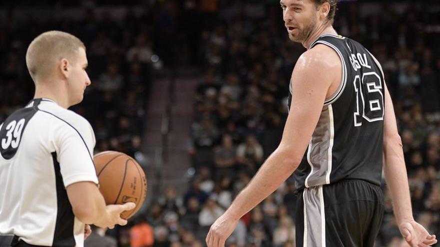 Triunfos con suspense de los hermanos Gasol