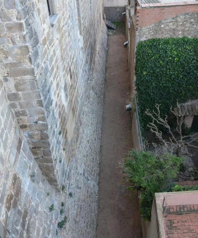 Recuperen alçada de la torre i la muralla del Parc Arqueològic de Castelló