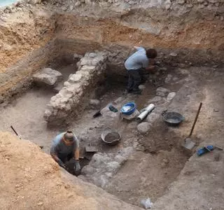 Una obras en el gimnasio de la Font de la Figura afloran una «zona de servicio» de la época romana