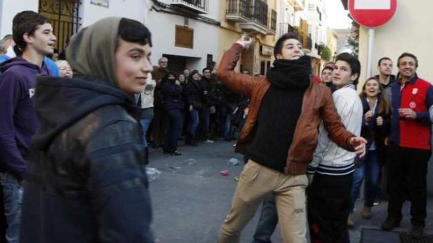 Agreden a dos periodistas de Levante-EMV en la &quot;Batalla de las Ratas&quot;
