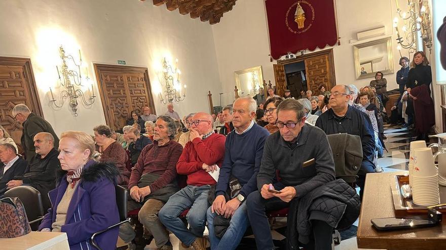 Llenazo en la Diputación de Cáceres para dar a conocer las nuevas ayudas a asociaciones de mayores en los pueblos