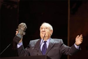 Alfredo Landa agraeix el Goya d’Honor que li van concedir els seus companys el 2008.