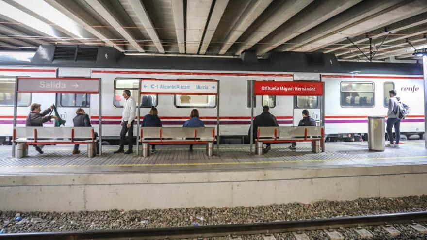 Renfe restablece el jueves la linea ferroviaria Alicante-Murcia