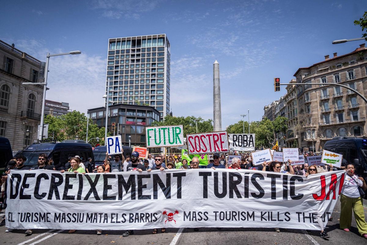 Manifestación en Barcelona por el decrecimiento turístico