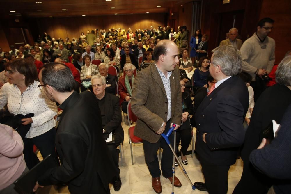 Presentación del libro "Ligunum Crucis y Avilés"