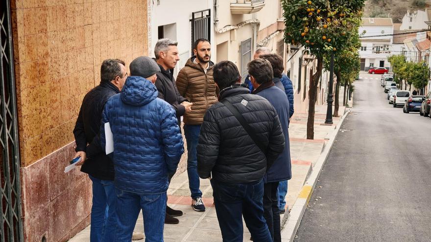 Una de las calles remodeladas en Nueva Carteya.