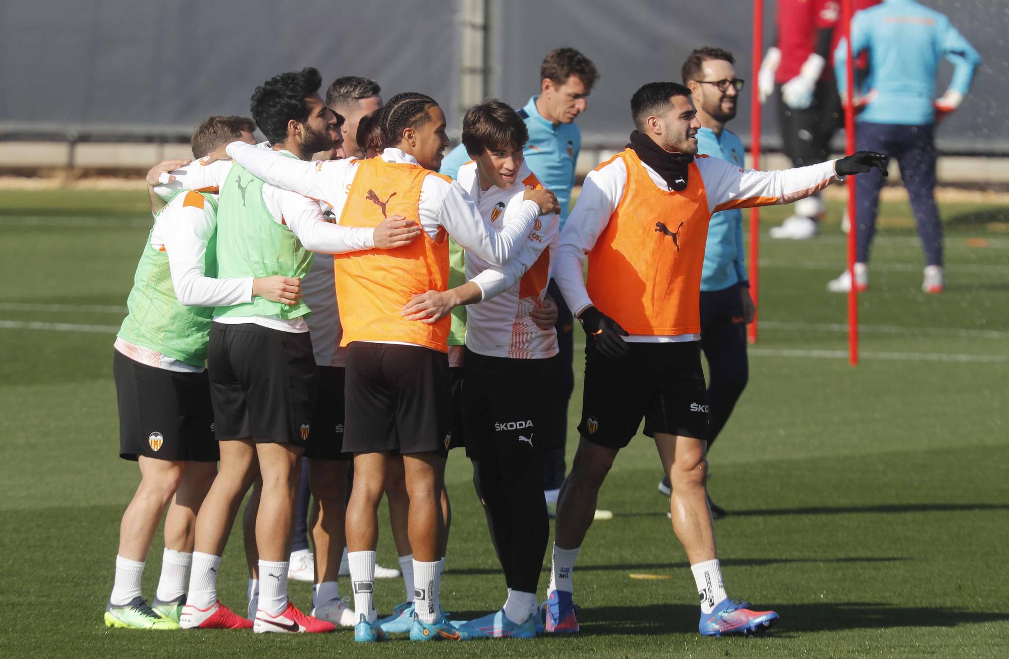 El Valencia se entrena por última vez  antes de la semifinal de Copa del Rey