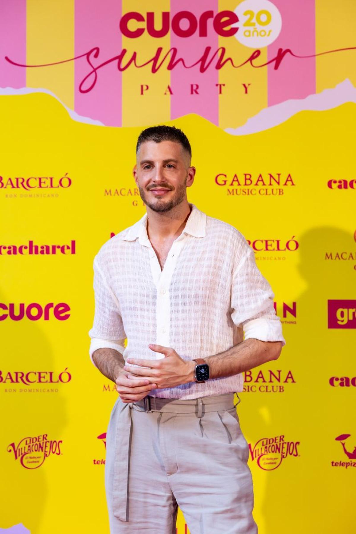 Nando Ecribano