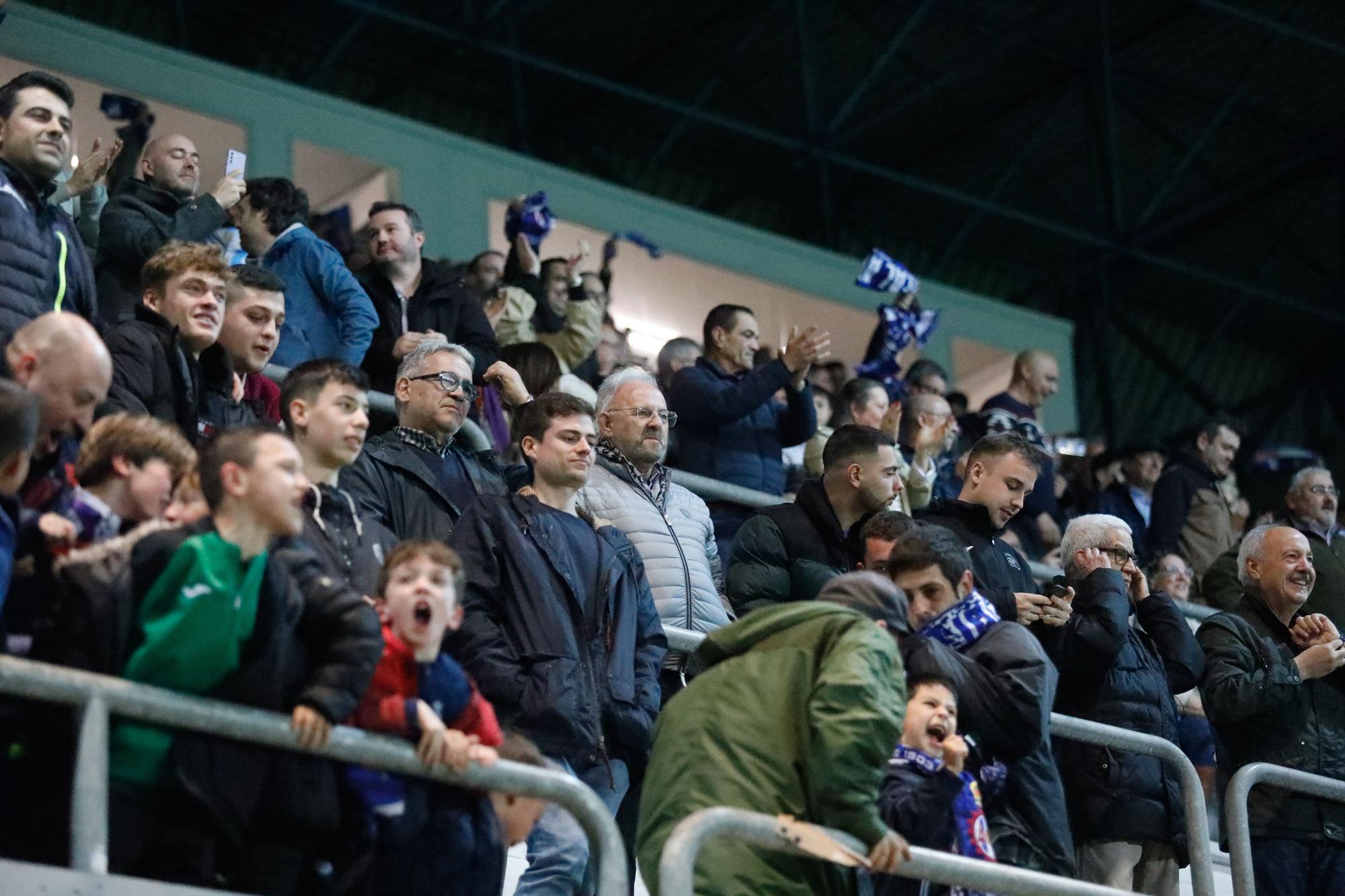 Las imágenes de la victoria (2-0) del Real Avilés antes más de 3.000 espectadores en el Suárez Puerta