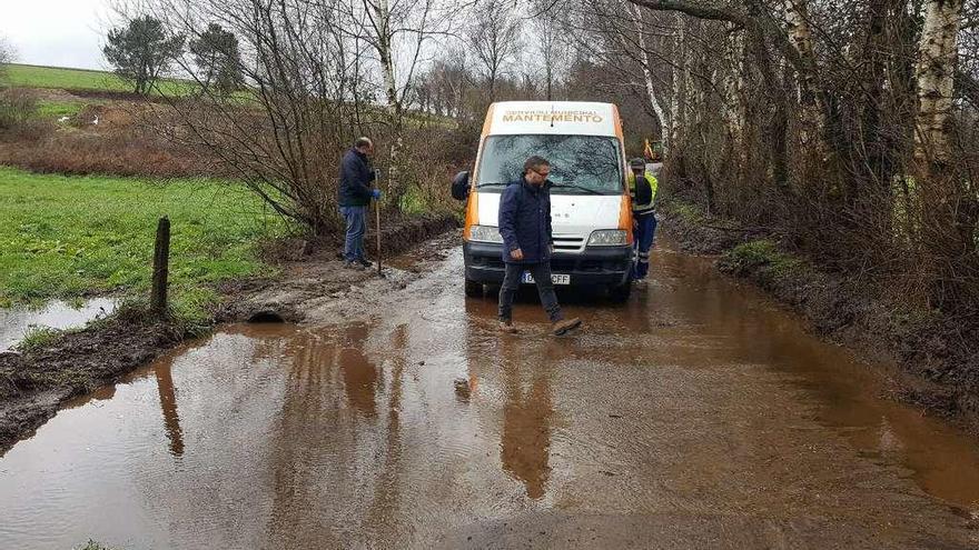 Acondicionan un vial entre los núcleos de Lalín de Pardesoa y Rodelas