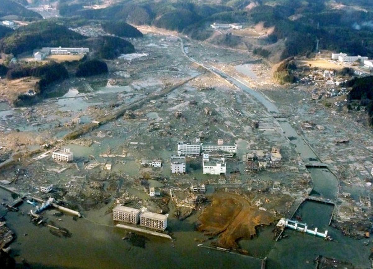 La ciutat de Minamisanriku, al nord del Japó, submergida sota les aigües. La ciutat de Minamisanriku, al nord del Japó, submergida sota les aigües.