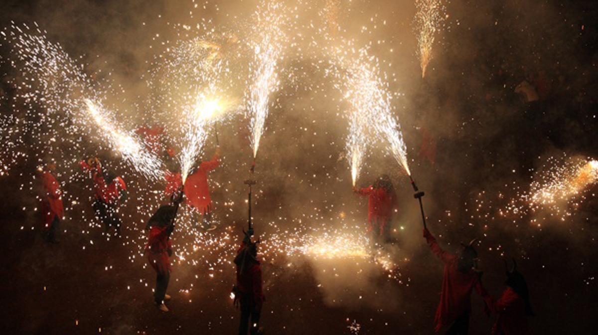 Correfoc de los Foguerons de Gràcia distritos