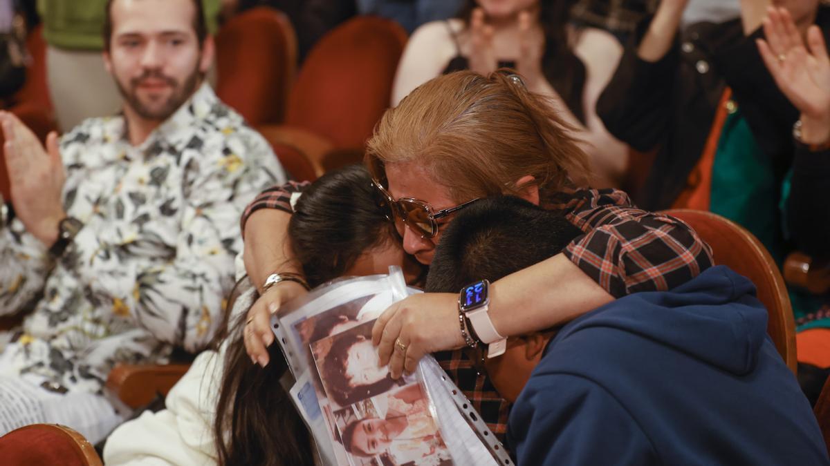 Una agraciada con &#039;el Gordo&#039; de Navidad estaba en el salón del Sorteo.