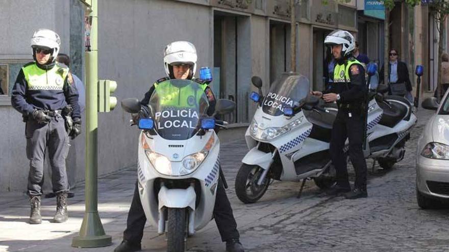 La policía local de Badajoz trabajará más al reajustar su jornada, vacaciones y asuntos propios