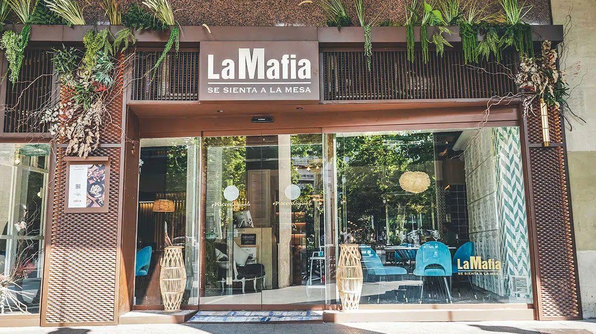 Imagen del restaurante de La Mafia se sienta a la Mesa en la plaza Aragón de Zaragoza.