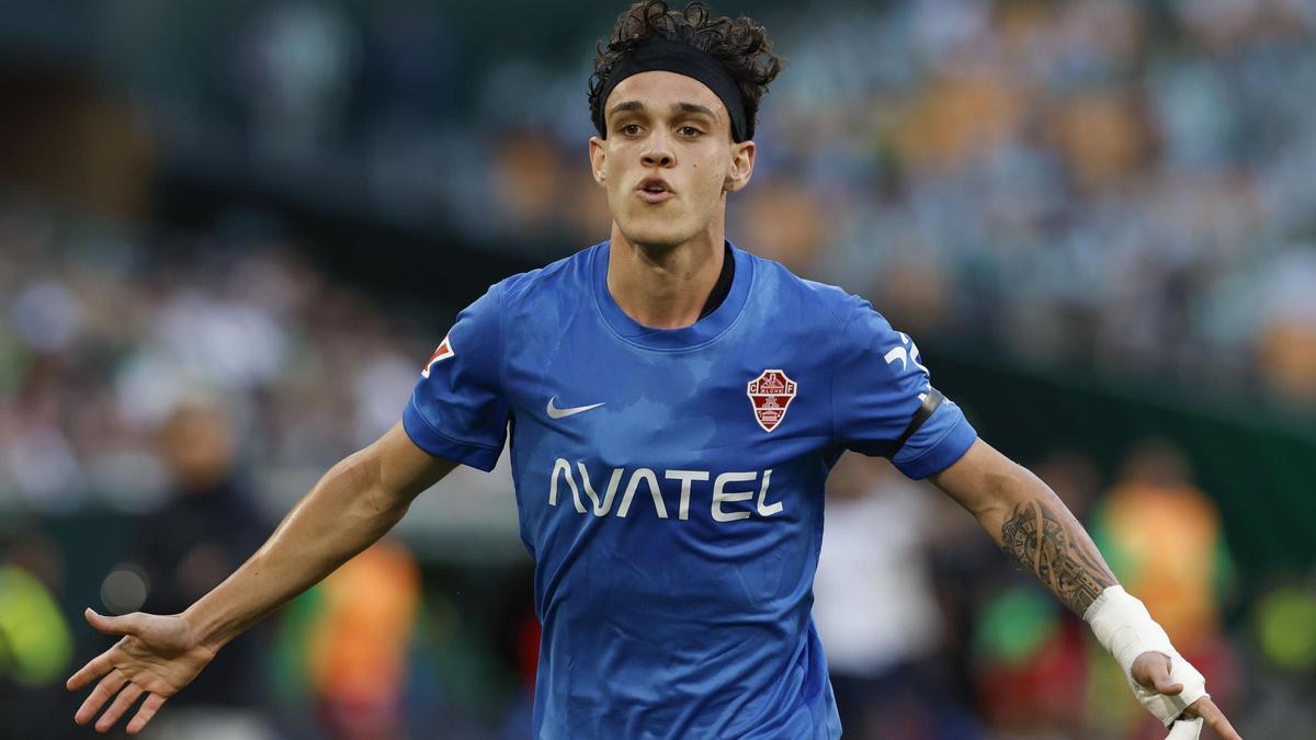 HÉCTOR FORT | El Barcelona traspasa al lateral a la Real Sociedad