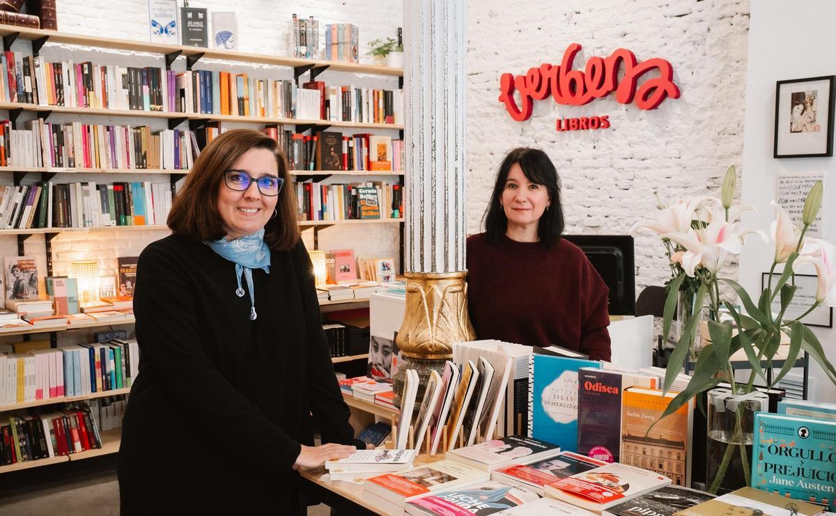 María y Silvia, en Verbena Libros.