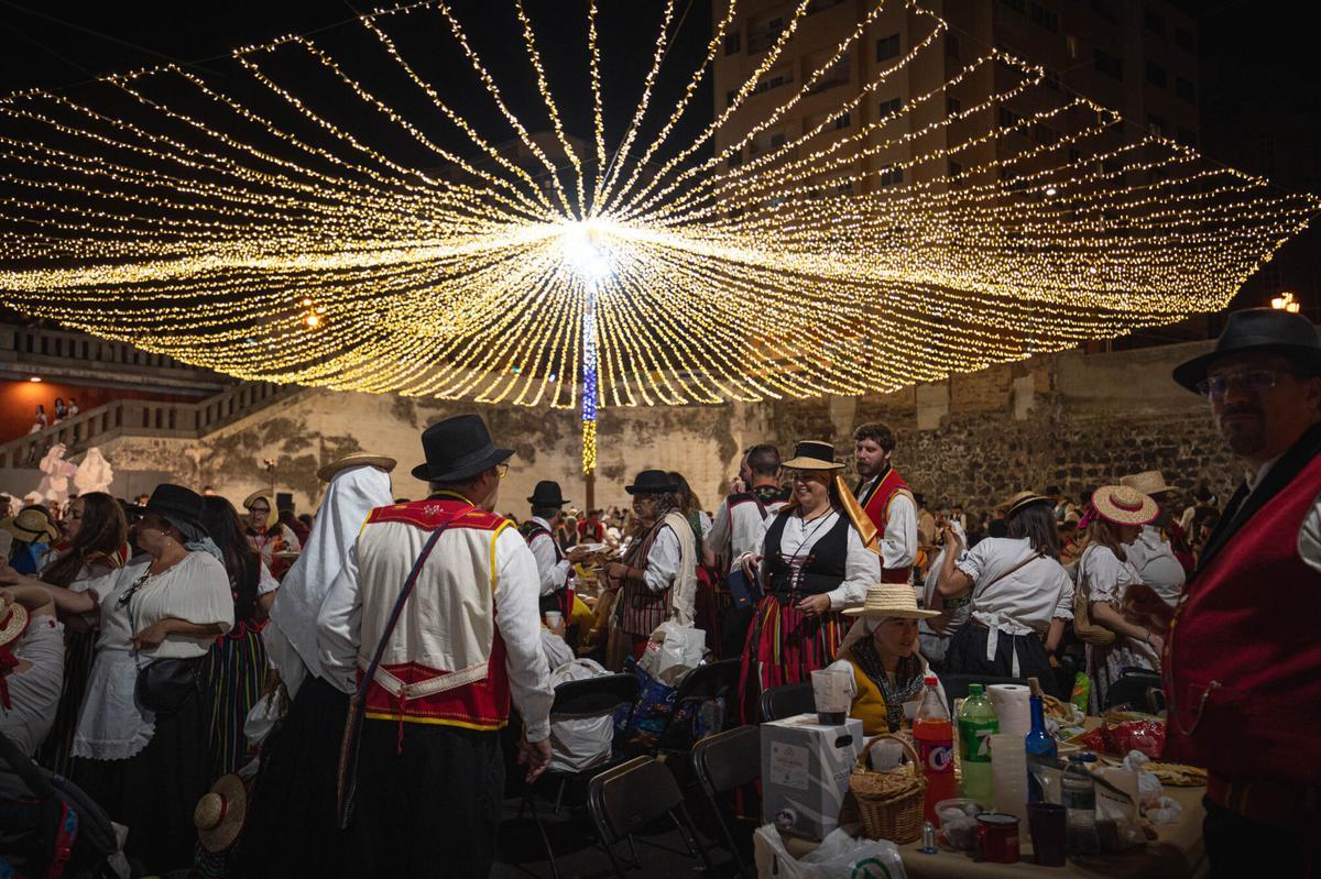 El Baile de Magos de las Fiestas de Mayo 2026, en imágenes