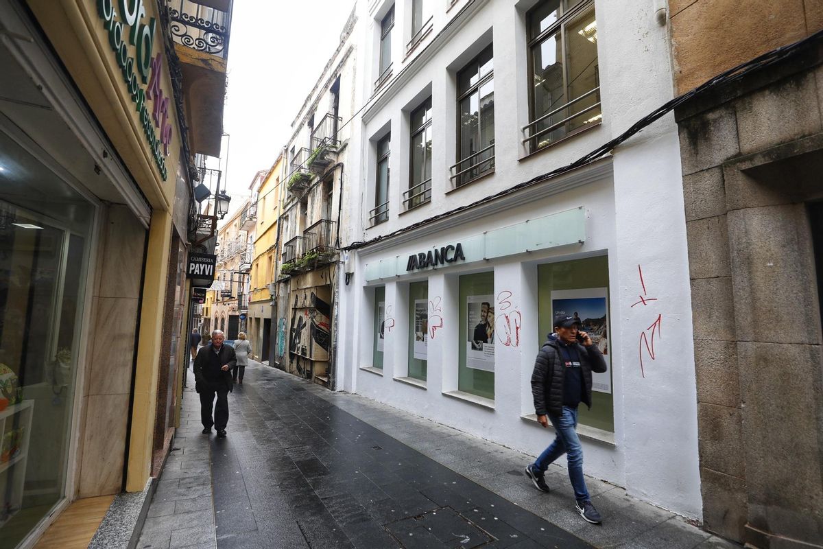 La casa que hay al lado de Abanca también es una de las afectadas.