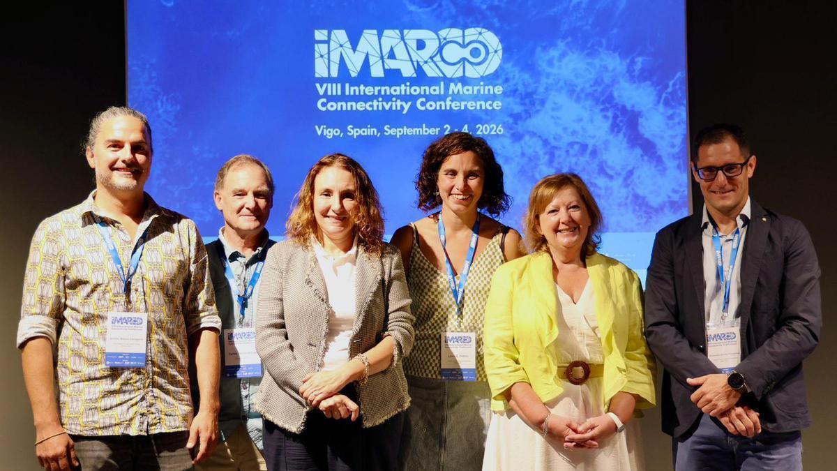 Andreu Blanco, Carlos García, Beatriz Novoa, Laura García, Elsa Vázquez y Alexandre Alonso, en la inauguración del congreso.