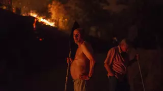 Impotencia, ceniza, desolación: cuatro días de fuego dejan 750 desalojados y 13.500 hectáreas y casas arrasadas