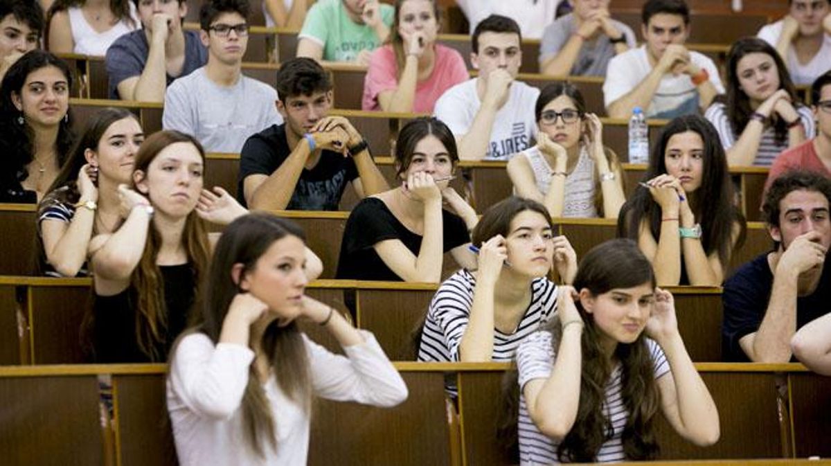 Estudiants i professors consideren accessibles les preguntes de les dues primeres proves de la selectivitat.