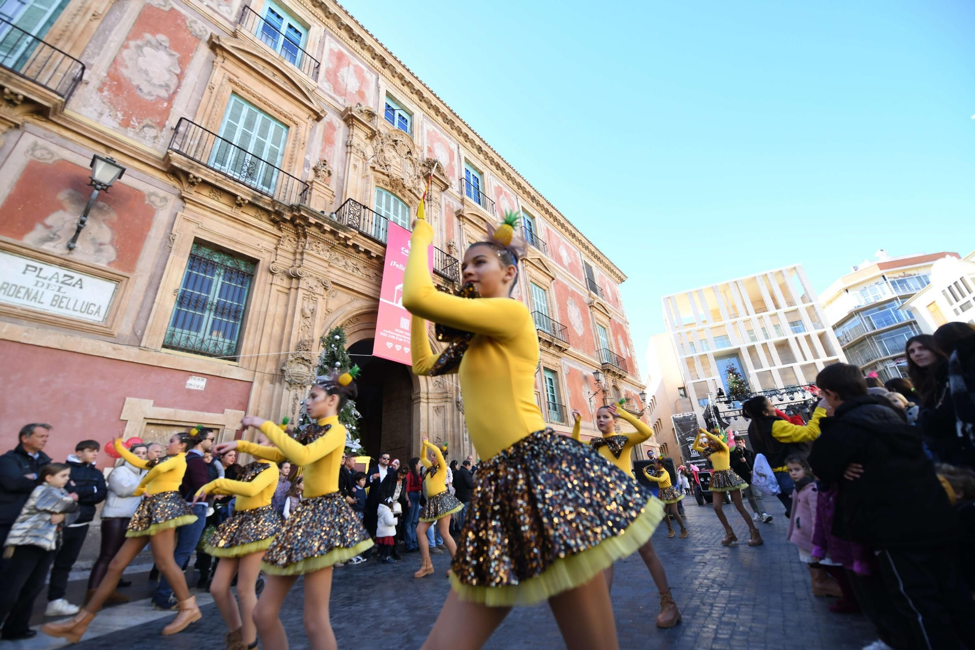 Las mejores imágenes del desfile de Papá Noel en Murcia