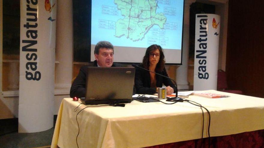 Los representantes de Gas Natural, esta mañana en Zamora