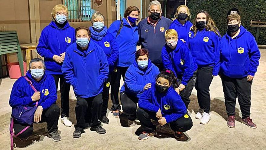 Formación del Amanecer de Nacional Femenina.