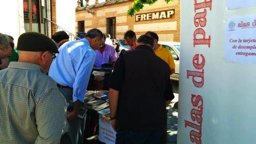 Alas de Papel invita a los antequeranos a &quot;sembrar&quot; de libros la ciudad