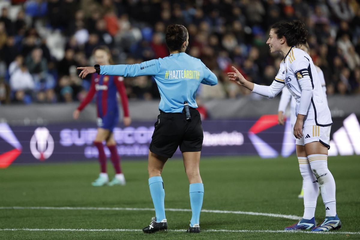 Supercopa de España Femenina. Semifinal FC Barcelona - Real Madrid, en imágenes