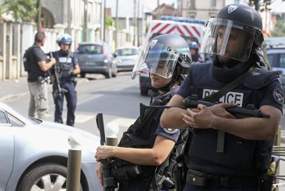 Una veintena de personas han sido detenidas durante una operación antiterrorista llevada a cabo por la Policía francesa en Argenteuil, una localidad al norte de París.