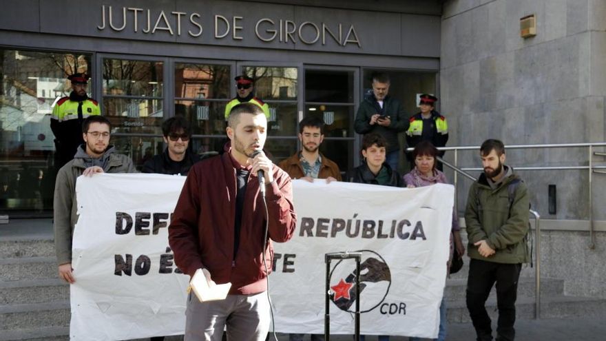 Una protesta davant dels jutjats de Girona.