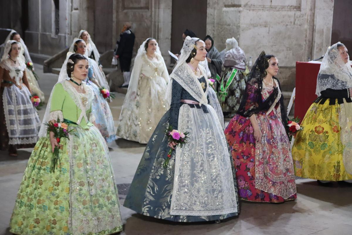 Todas las fotos de la ofrenda del 18 de marzo por la calle San Vicente hasta la 23:30 horas Todas las fotos de la ofrenda del 18 de marzo por la calle San Vicente hasta la 23:30 horas