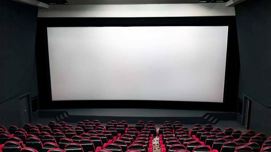 El cierre de Hollywood amenaza con vaciar los cines del resto del mundo