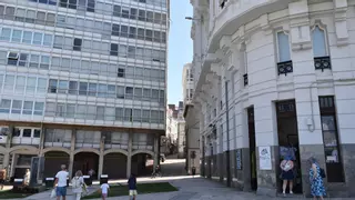 Las Inmaculadas venden su edificio de Puerta Real, en A Coruña, al empresario José Souto