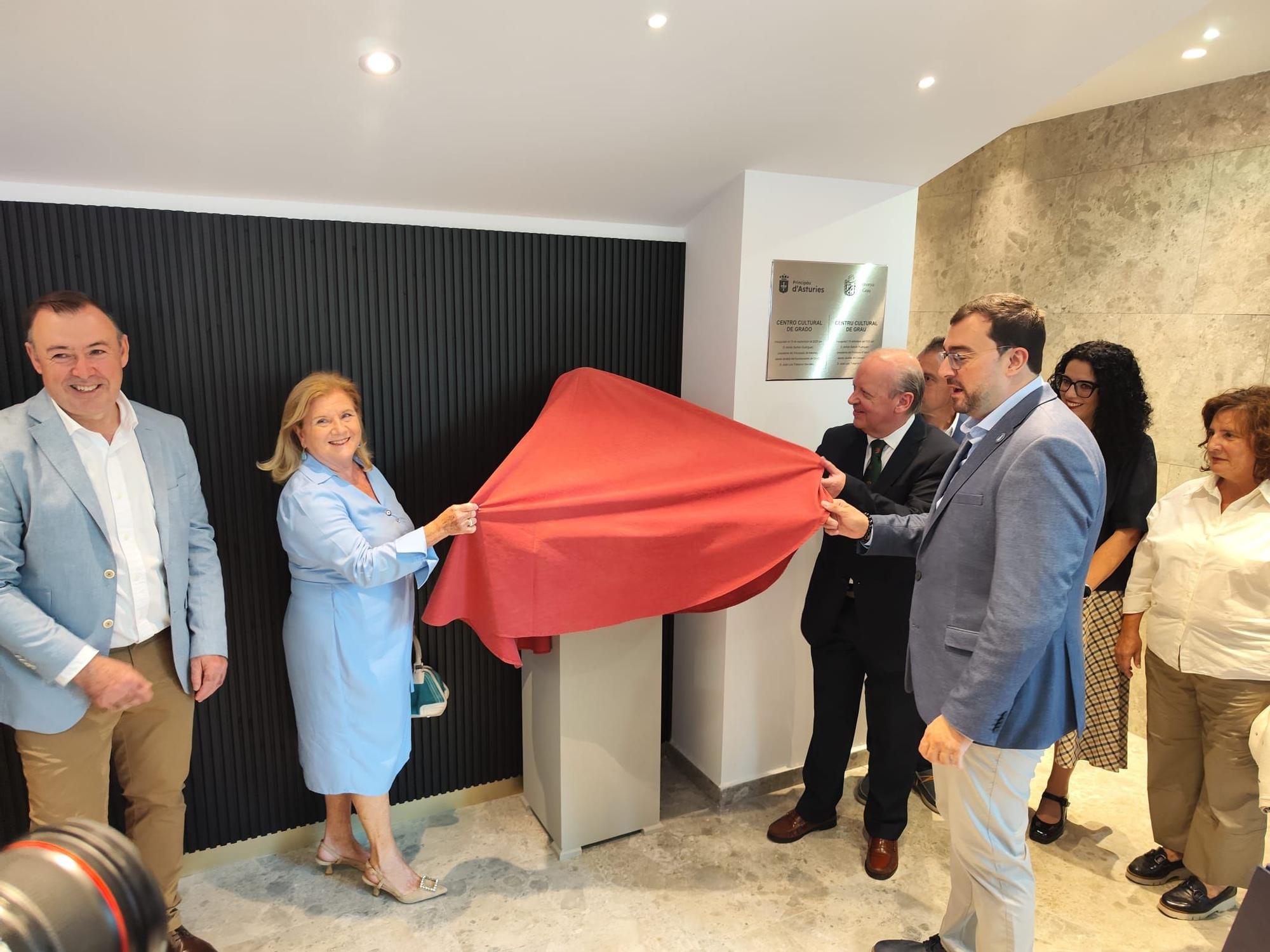 La inauguración del Centro Cultural de Grado, en imágenes