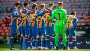 El Barça s’empetiteix davant els grans