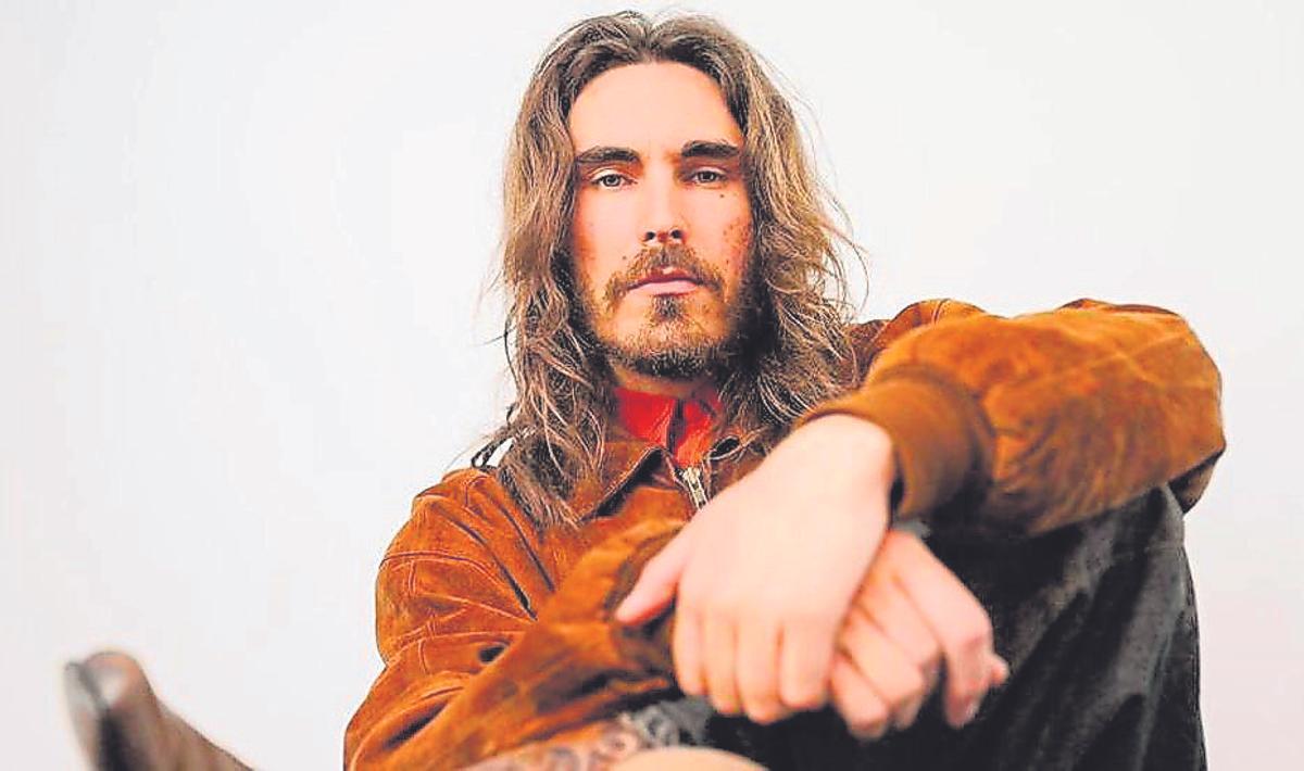 Carlos Ares, la revelación del pop-rock nacional llega a San Vicente.