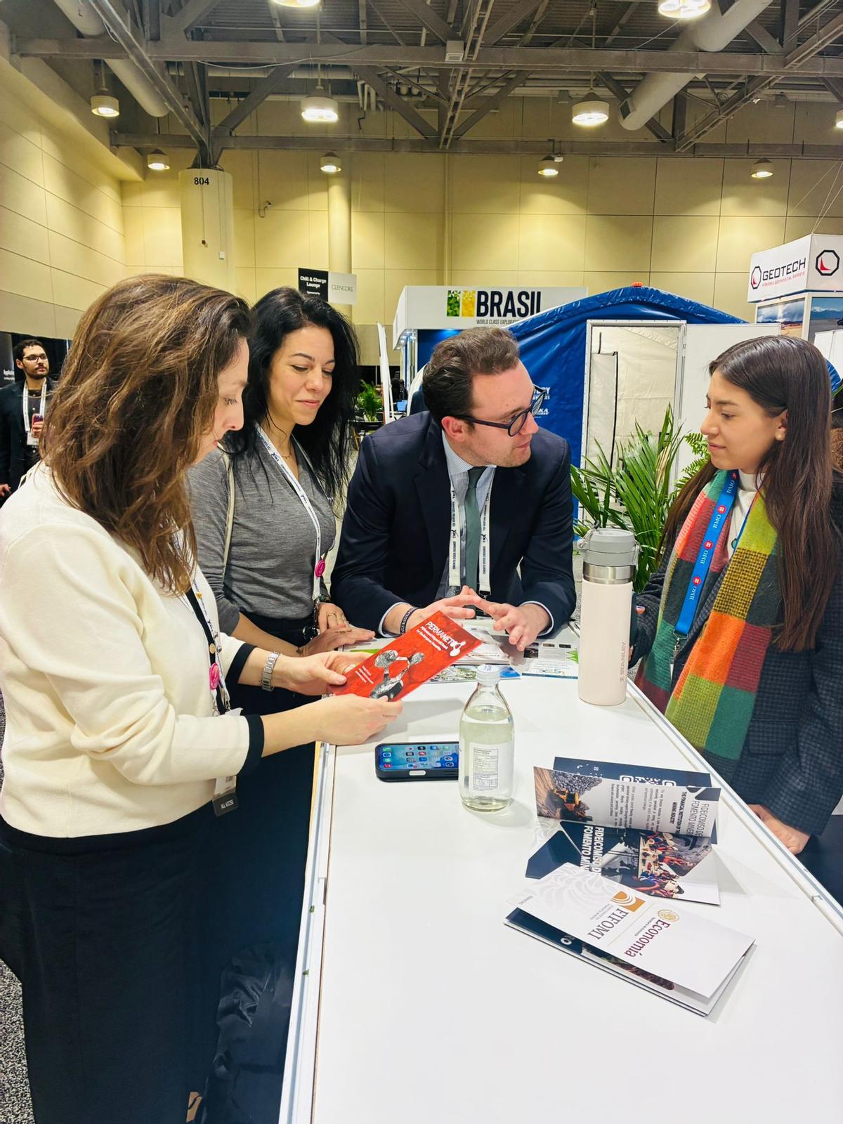 El equipo de ISMC durante los intercambios con diferentes empresas y actores del ecosistema español e internacional