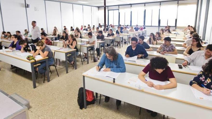 Candidats a una de les proves de la JQCV, en una edició passada, realitzada a la UPV.