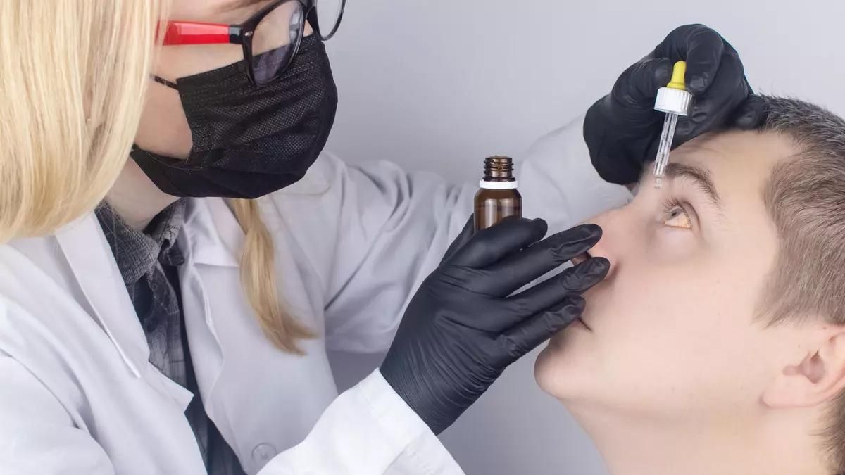Les urgències per conjuntivitis augmenten entre un 25 i 30% a l’estiu