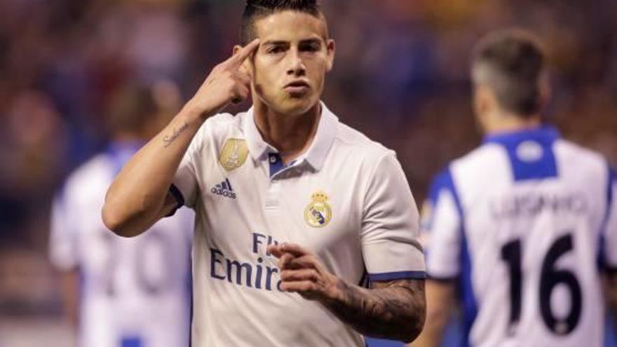 James Rodríguez celebra el seu gol ahir a Riazor contra el Deportivo de la Corunya.