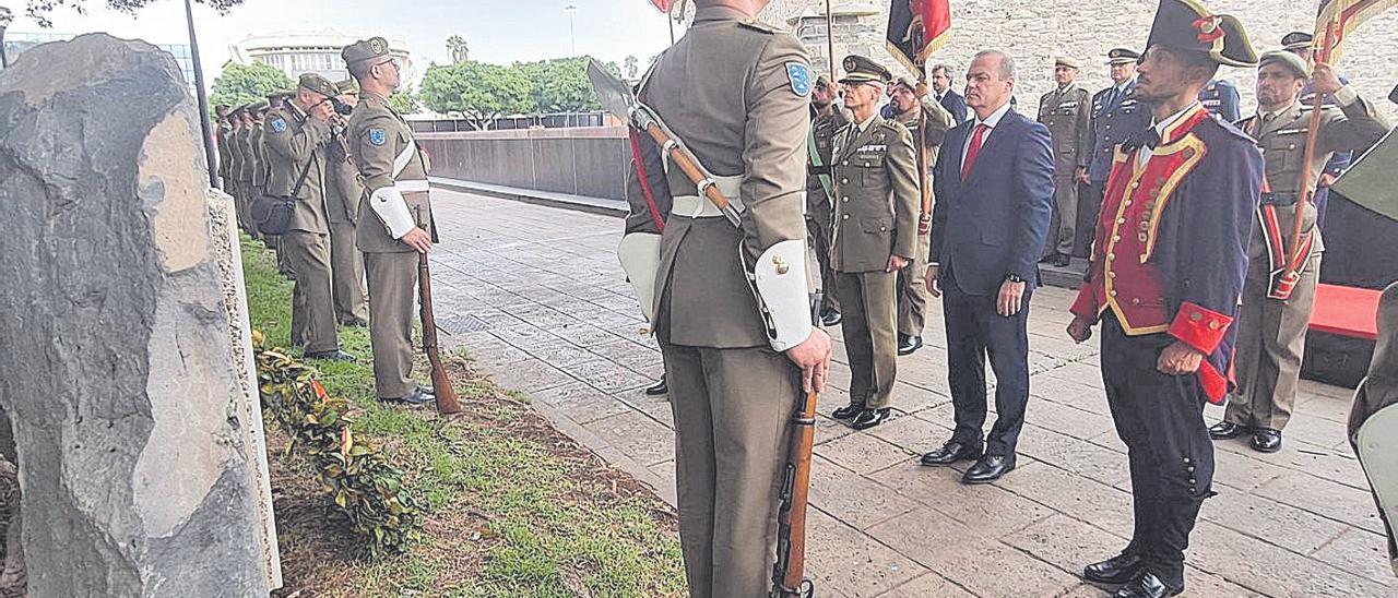 Acto conmemorativo por el 427 aniversario de la Batalla de La Naval en los jardines del Castillo de La Luz